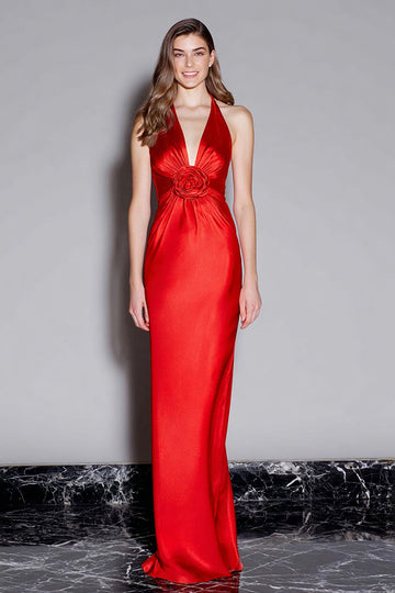 Robe longue formelle en satin rouge à col en V avec fleur 3D